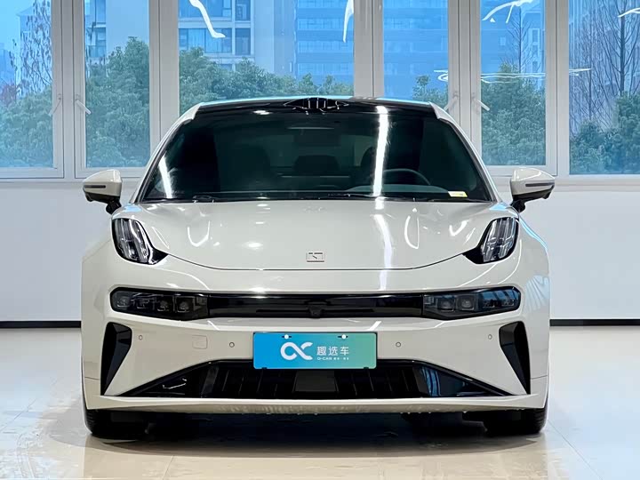 Фото 2 - Zeekr 001