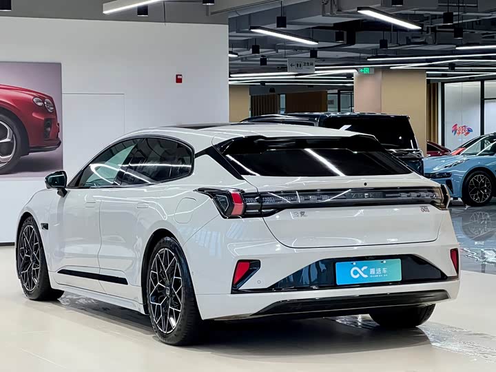 Фото 5 - Zeekr 001