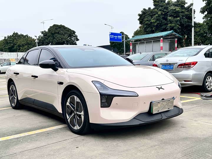 Фото 3 - XPeng Mona M03