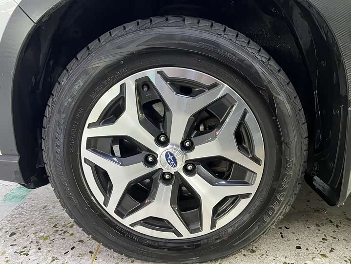 Фото 4 - Subaru Forester