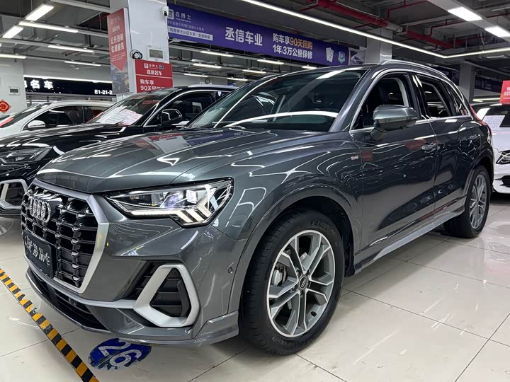 Фото 2 - Audi Q3