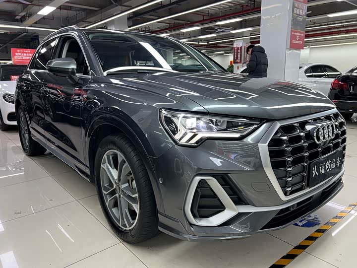 Фото 3 - Audi Q3