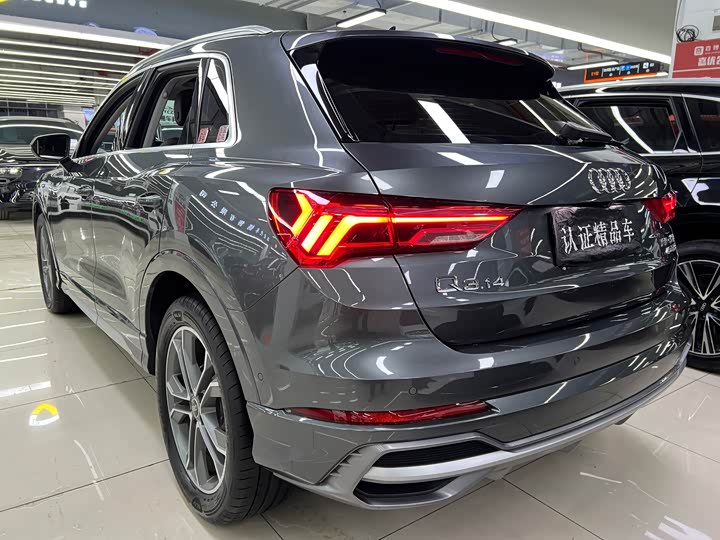 Фото 6 - Audi Q3