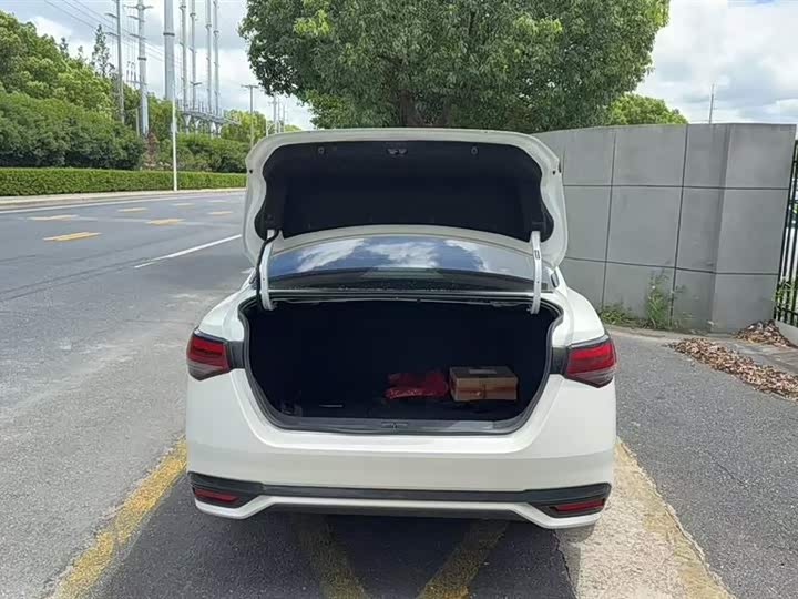 Фото 7 - Nissan Sylphy