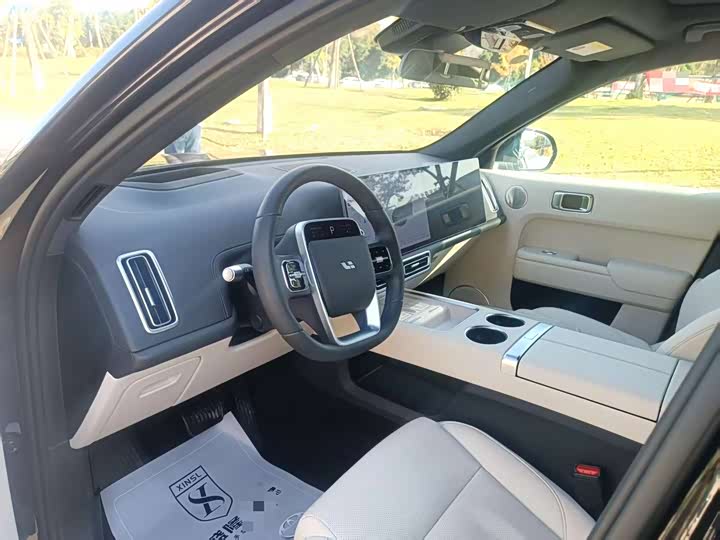 Фото 2 - LiXiang L7