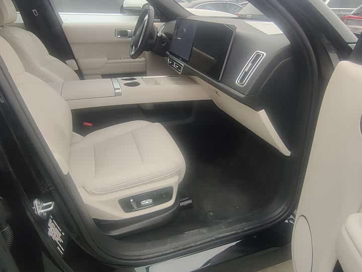 Фото 7 - LiXiang L7