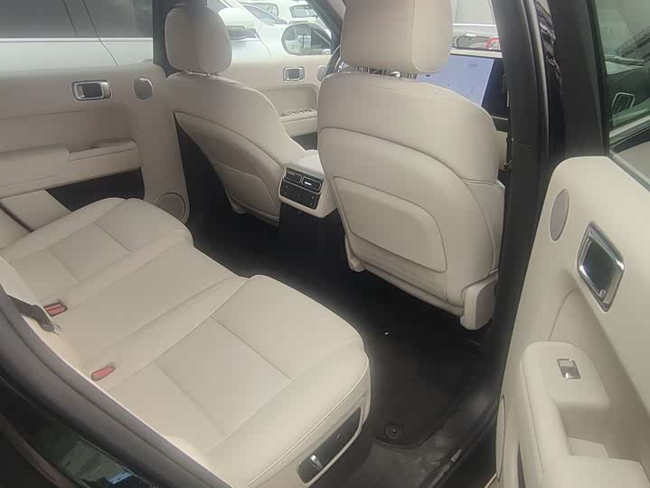 Фото 8 - LiXiang L7