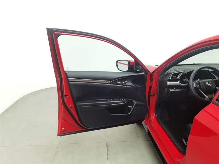 Фото 8 - Honda Civic