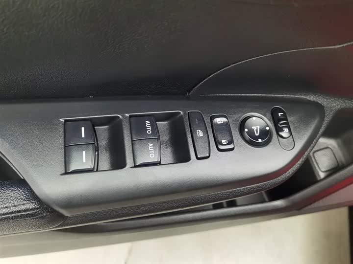 Фото 9 - Honda Civic