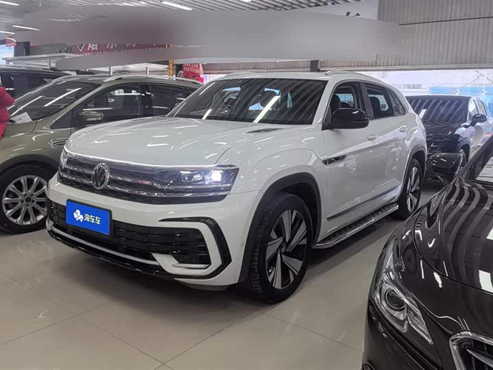 Фото 1 - Volkswagen Teramont X