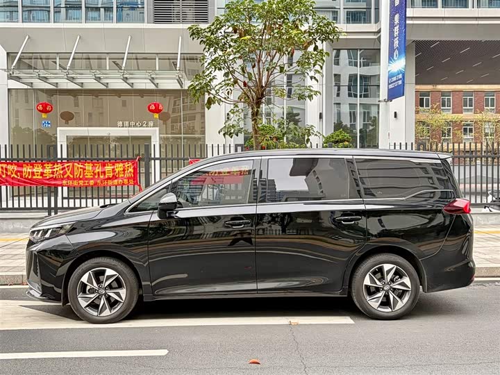 Фото 9 - GAC Trumpchi M6