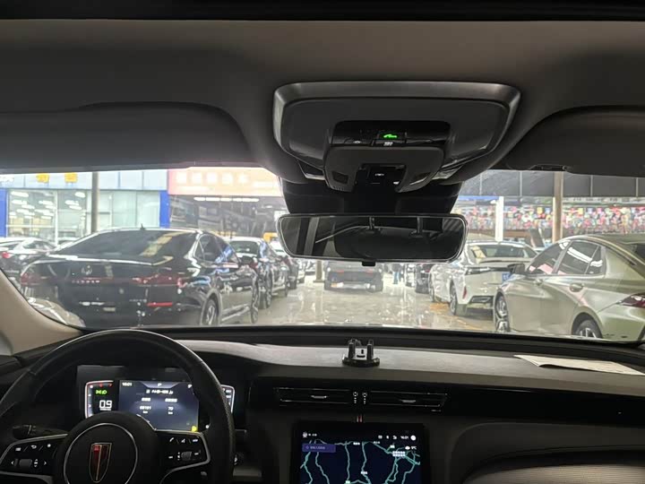 Фото 8 - Hongqi H5