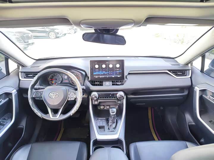 Фото 9 - Toyota Wildlander