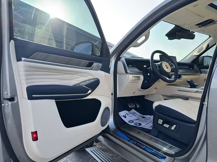 Фото 8 - Tank 500