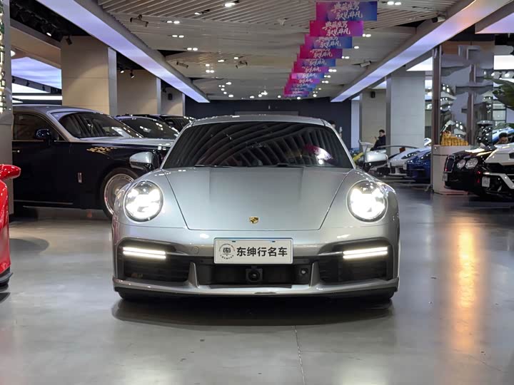 Фото 2 - Porsche 911