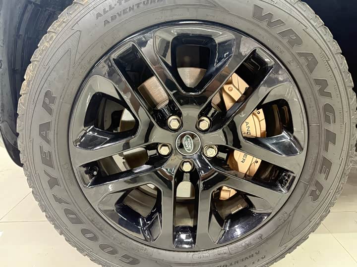 Фото 7 - Land Rover Defender