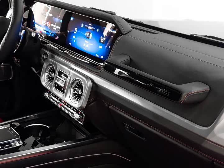 Фото 7 - Mercedes-Benz G-Class AMG