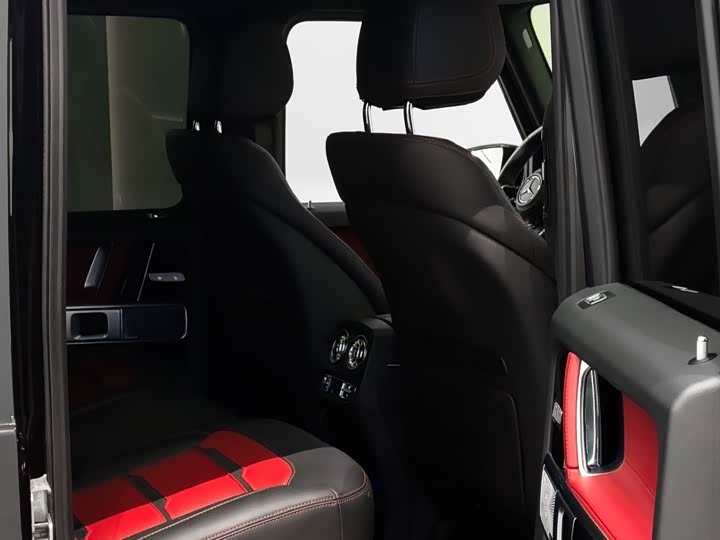 Фото 8 - Mercedes-Benz G-Class AMG