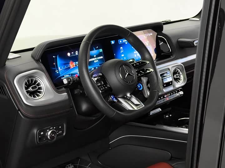 Фото 9 - Mercedes-Benz G-Class AMG