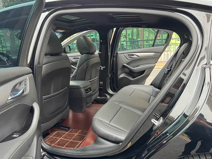 Фото 9 - Cadillac CT5