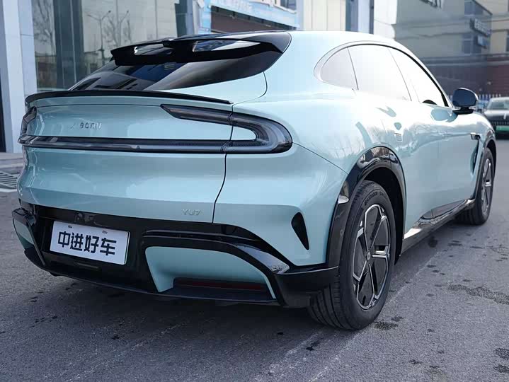 Фото 4 - Xiaomi YU7