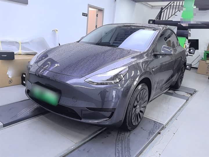 Фото 2 - Tesla Model Y