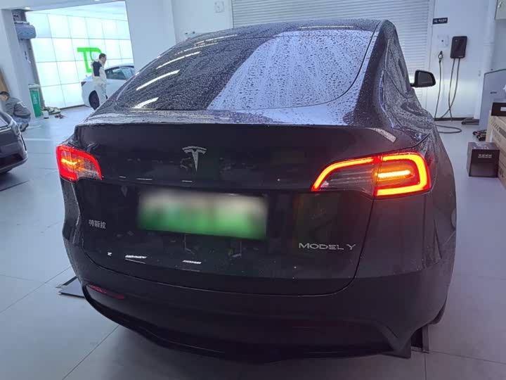 Фото 6 - Tesla Model Y