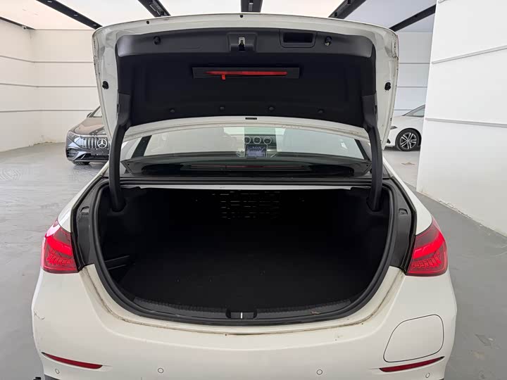 Фото 7 - Mercedes-Benz C-Class Hybrid