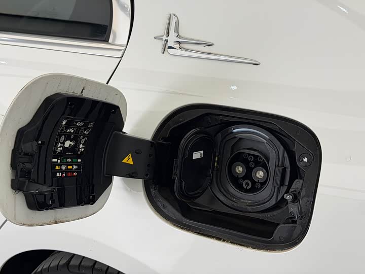 Фото 9 - Mercedes-Benz C-Class Hybrid