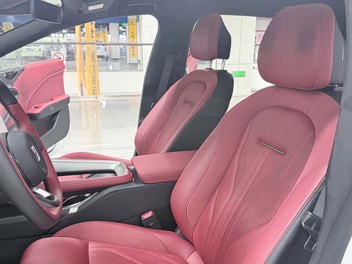 Фото 9 - Zeekr 007 GT