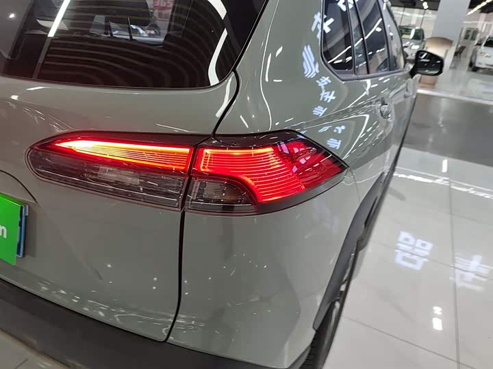 Фото 8 - Toyota Corolla Cross