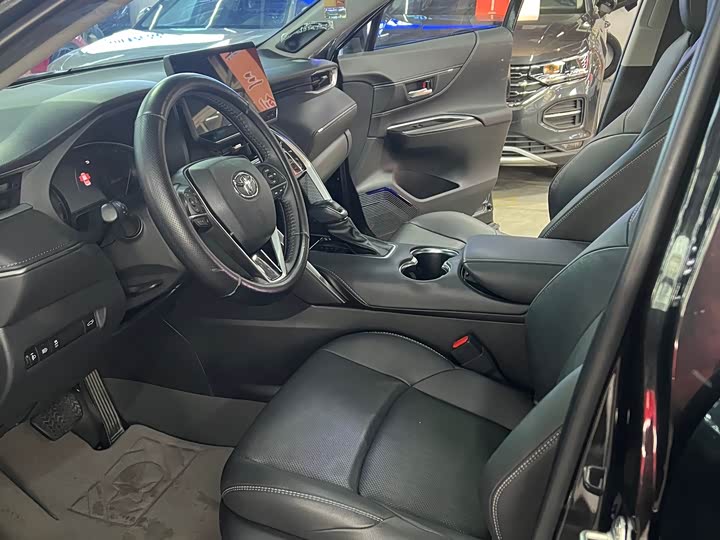 Фото 9 - Toyota Venza