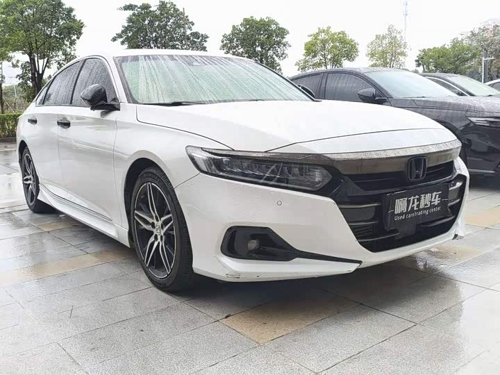 Фото 2 - Honda Accord