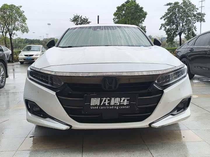 Фото 3 - Honda Accord