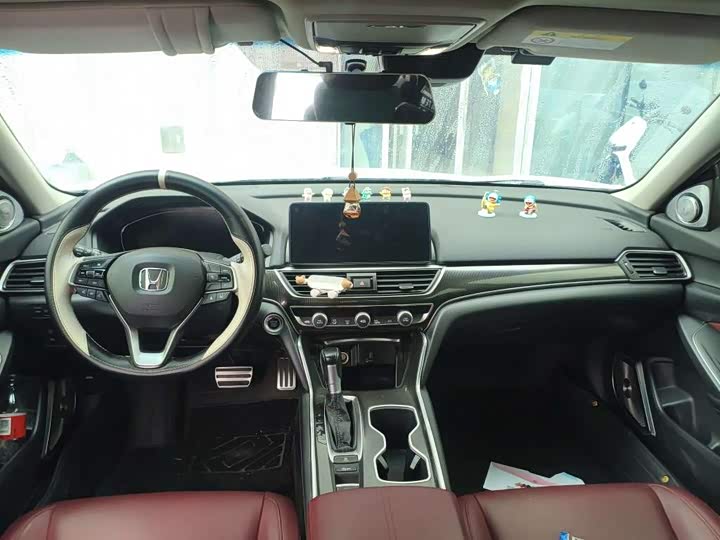 Фото 6 - Honda Accord