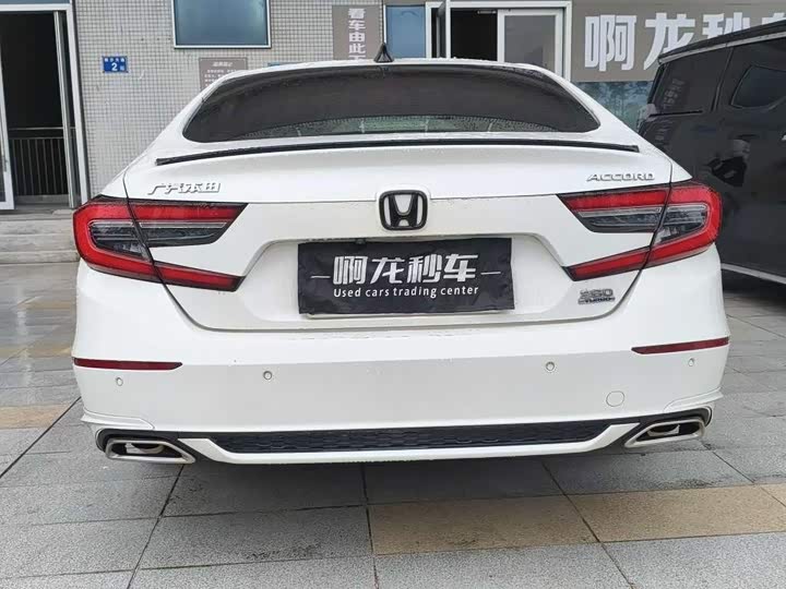 Фото 7 - Honda Accord