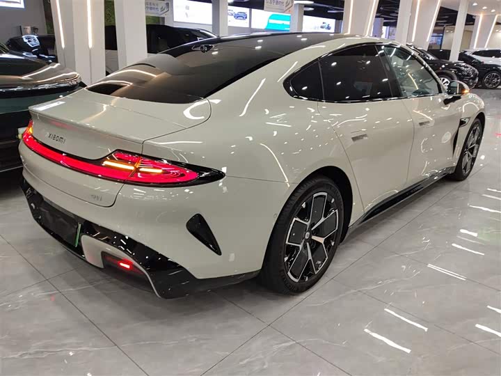 Фото 7 - Xiaomi SU7