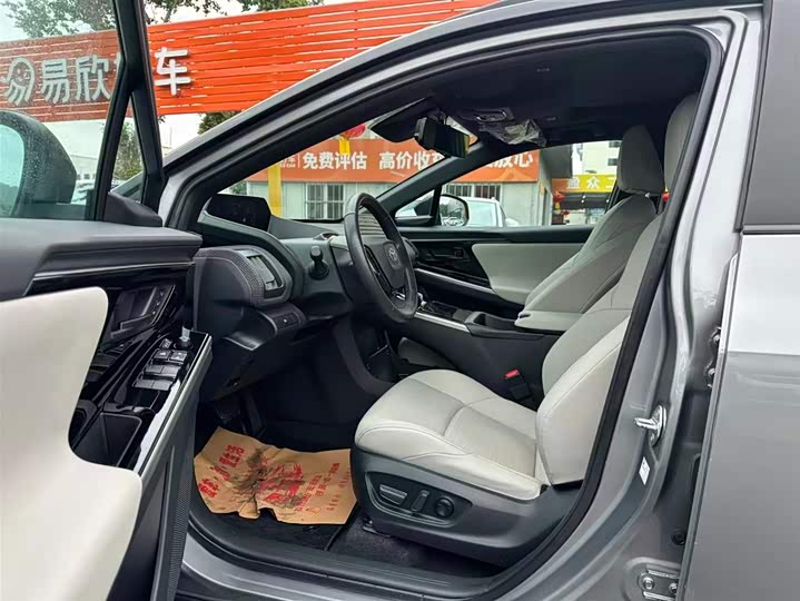 Фото 5 - Toyota bZ4X