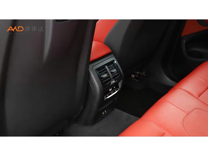 Фото 9 - BMW X4 M