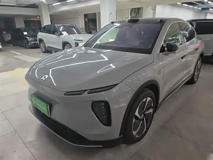 Фото 2 - Nio EC6