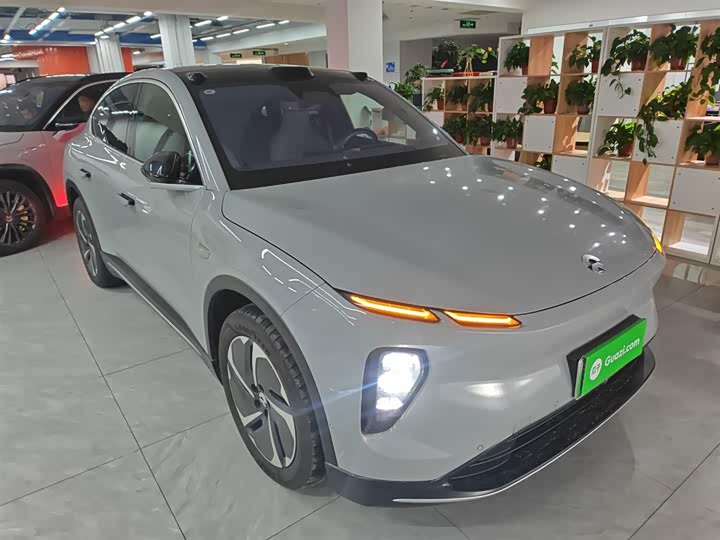 Фото 4 - Nio EC6
