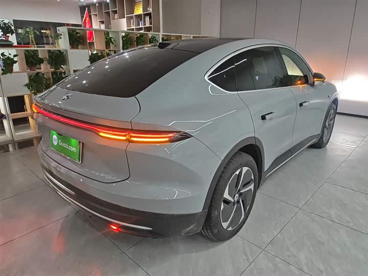 Фото 7 - Nio EC6