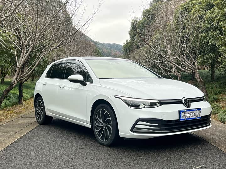 Фото 3 - Volkswagen Golf