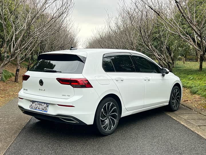 Фото 7 - Volkswagen Golf