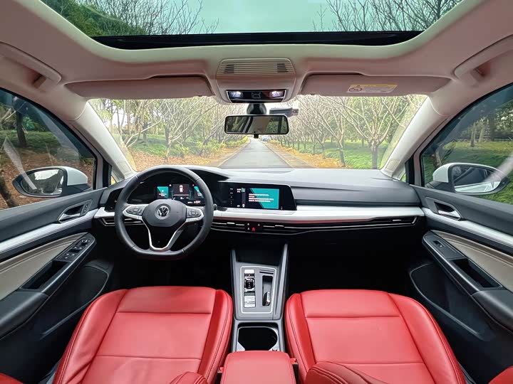 Фото 8 - Volkswagen Golf