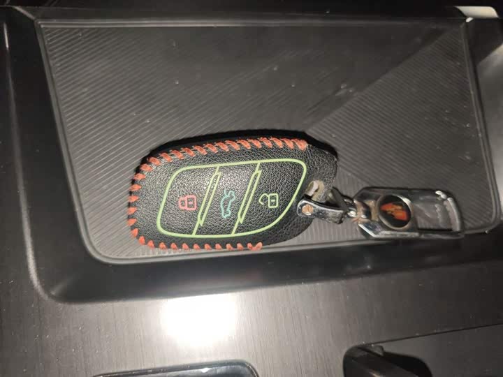 Фото 9 - Roewe RX5 Max