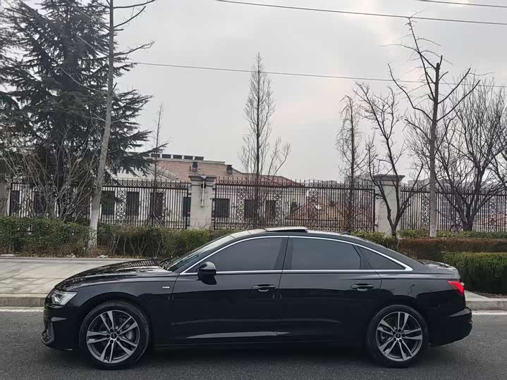 Фото 3 - Audi A6L