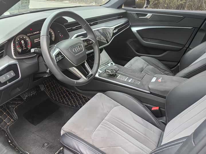 Фото 8 - Audi A6L