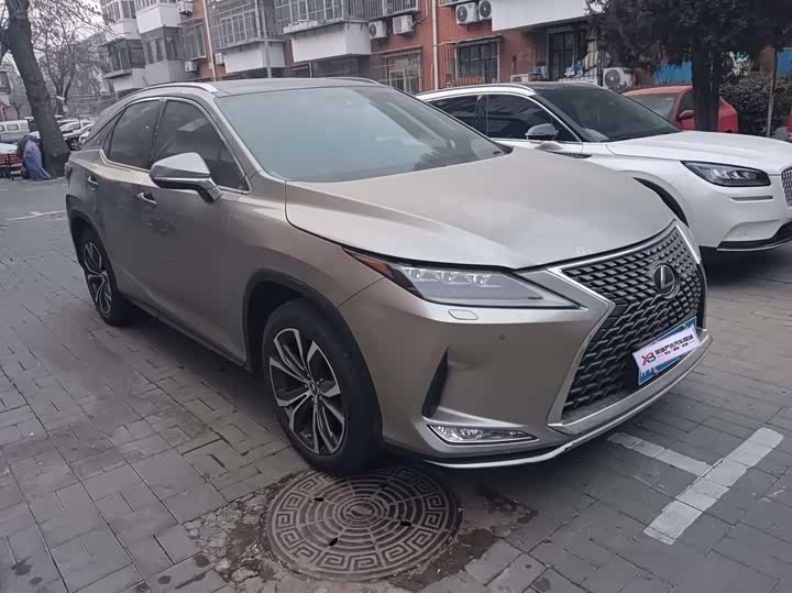 Фото 2 - Lexus RX