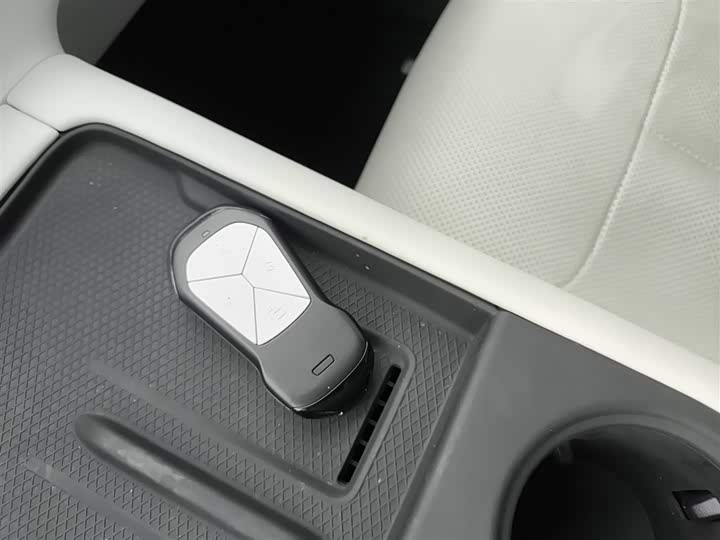 Фото 9 - XPeng G6